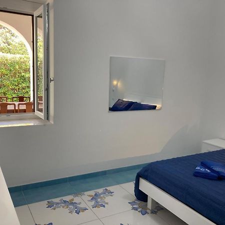 Апартаменти Stella Maris B Санта-Марія-ді-Кастеллабате Екстер'єр фото