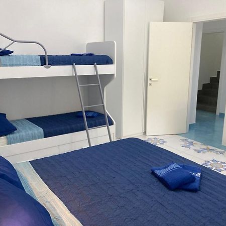 Апартаменти Stella Maris B Санта-Марія-ді-Кастеллабате Екстер'єр фото
