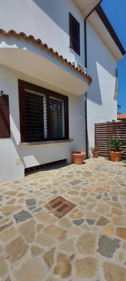 Апартаменти Stella Maris B Санта-Марія-ді-Кастеллабате Екстер'єр фото