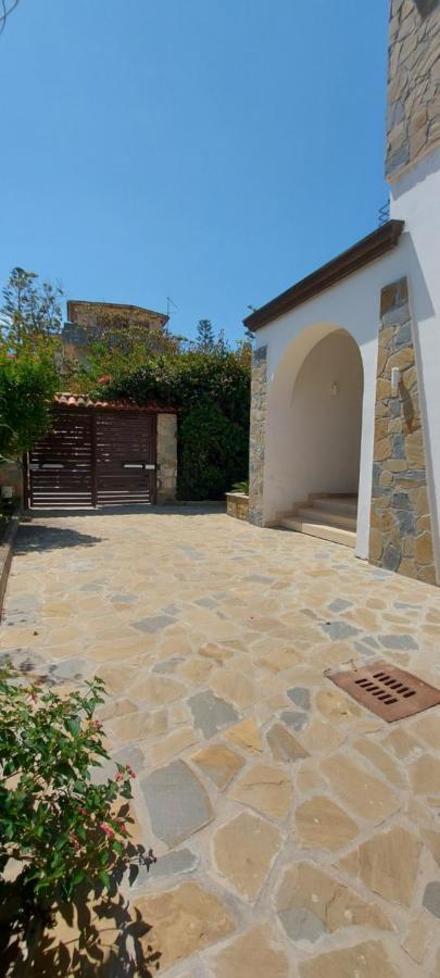 Апартаменти Stella Maris B Санта-Марія-ді-Кастеллабате Екстер'єр фото